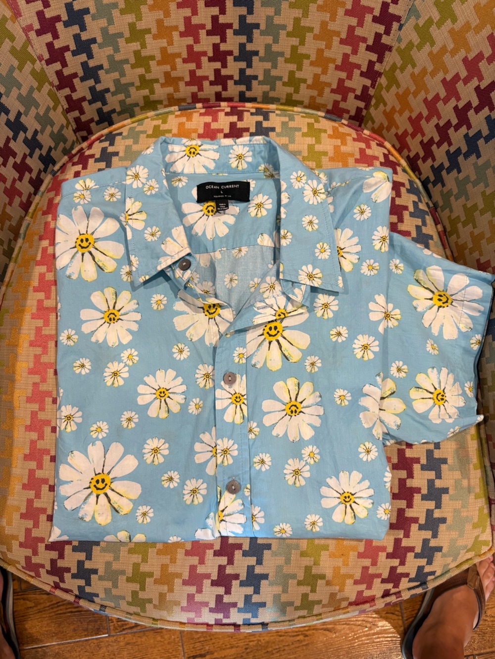 Ocean Current Blue Daisy Print Short-Sleeve Button-Down Shirt